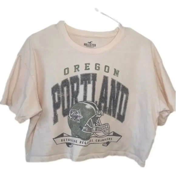 Hollister Tops - HOLLISTER Portland Oregon Graphic Crop Top
